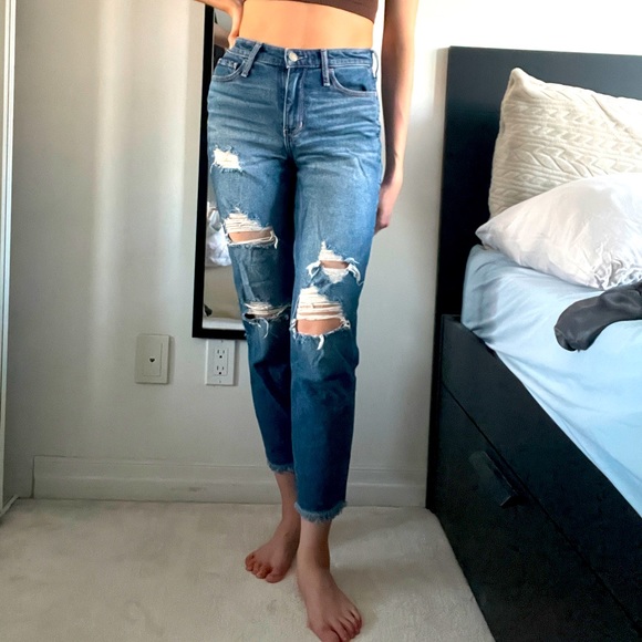 Hollister high rise mom Jean - Picture 2 of 3